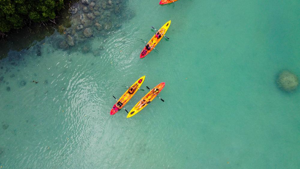 Serenity Paddle – Kayak to Île d'Ambre
